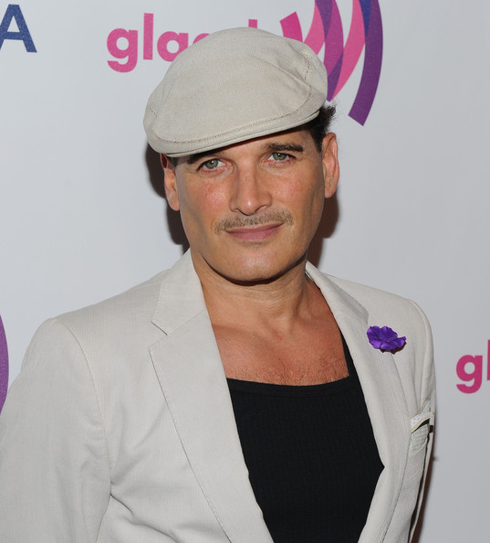 Phillip+Bloch+2010+GLAAD+Manhattan+L1sznP10Npol — image courtesy of zimbio.com
