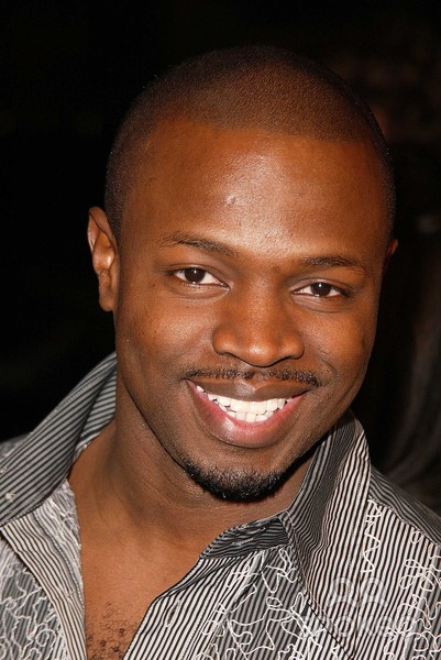 Sean Patrick Thomas 01