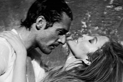 Gandy Jennifer Lopez Vogue 22May14 SG b 426x284 — image courtesy of vogue.co.uk