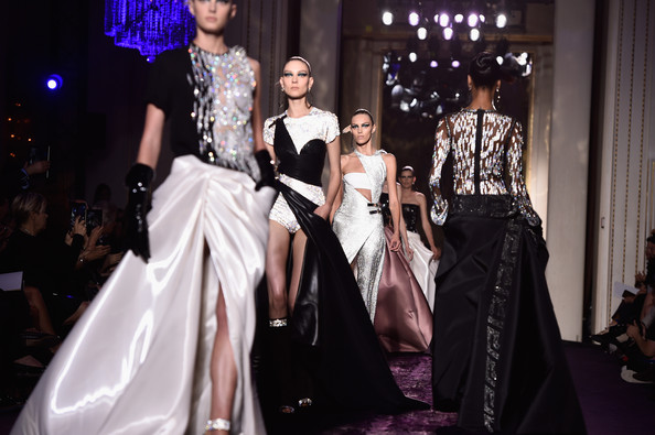 Versace+Runway+Paris+Fashion+Week+Haute+Couture+pvjFI2FOi0ol — image courtesy of zimbio.com