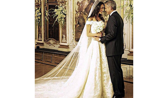 Amal Alamuddins Oscar de la Renta Wedding Dress3 1