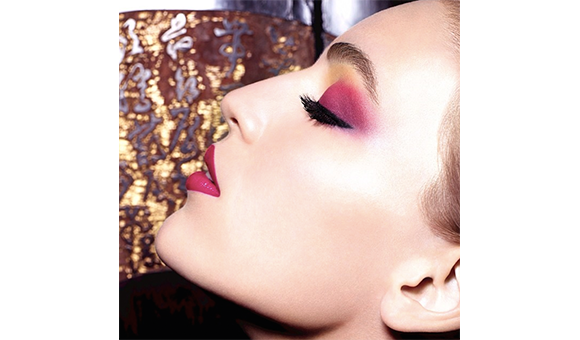 Vanessa Axente for Chanel Beauty fw 14.15 1 1