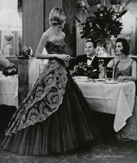 Madame Carven 1960 coutureallure — image courtesy of coutureallure.com