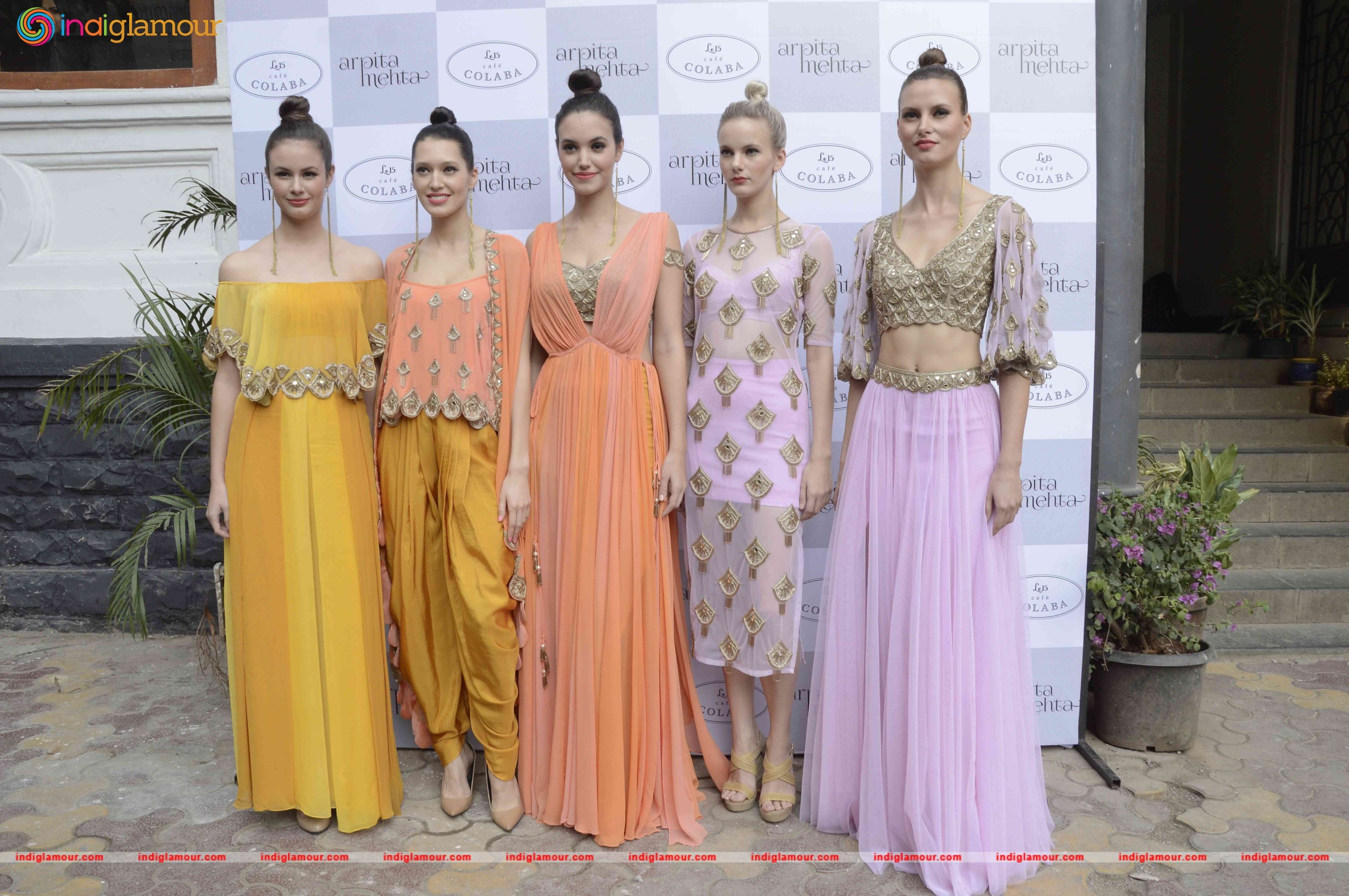 pooja 01 — image courtesy of pinterest.com" src="https://fashionreverie.com/wp