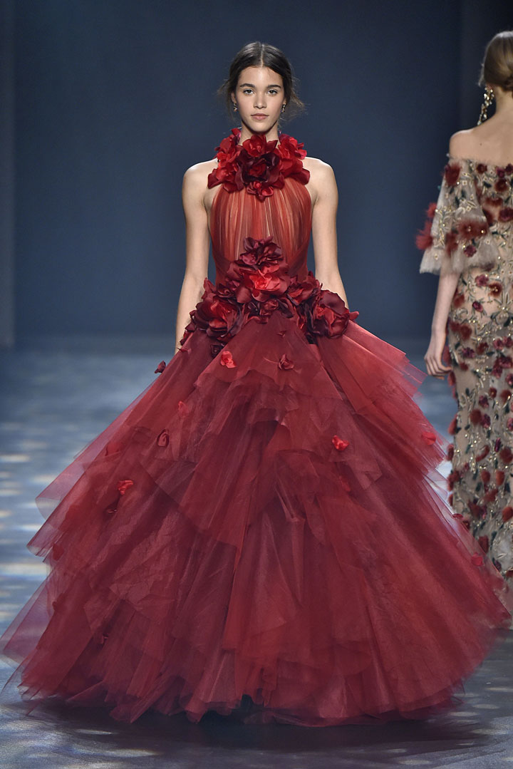 marchesa sample stock blowout sale gown — image courtesy of stylishcity.com" width="488" height="731"> Image courtesy of stylishcity.com