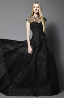 romona keveza f17 019 wwd — image courtesy of wwd.com