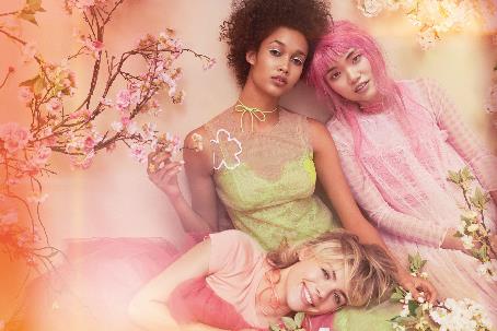 Blossom Girls courtesy of Awayinstyle.com
