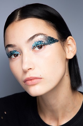 Glitter Glam beauty story 01