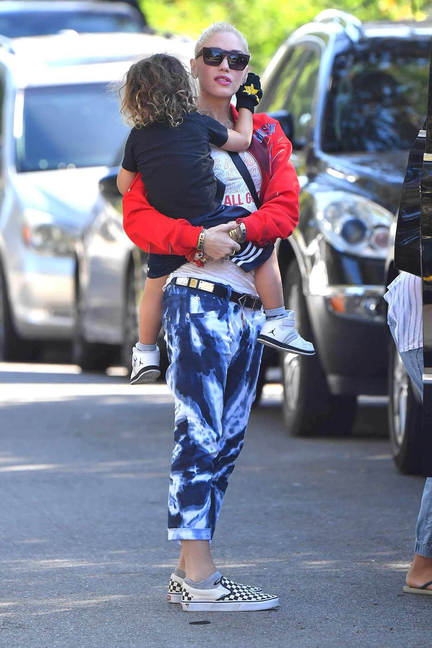 5.BleachedDenimgwen stefani — image courtesy of thejeanblog.com