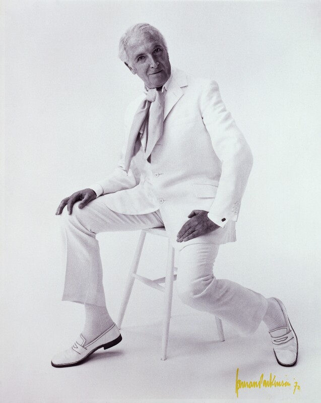 Cecil Beaton Norman Parkinson — image courtesy of Norman Parkinson. © Iconic Images/Norman Parkinson. From Legendary Artists and What They Wore, published by HarperCollinsPublishers, 2019