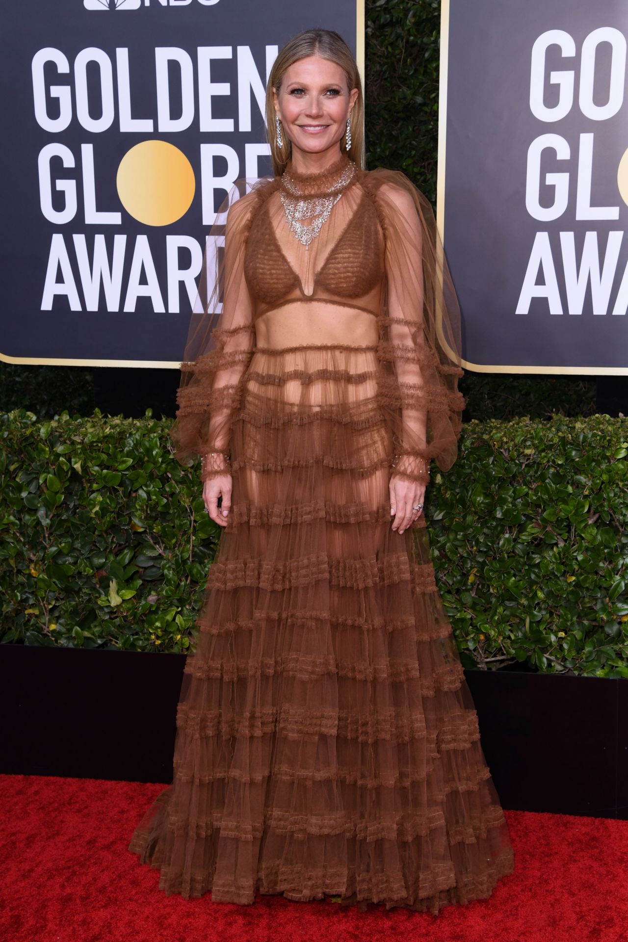 golden globes 2020 red carpet gwyneth paltrow 92 WWD
