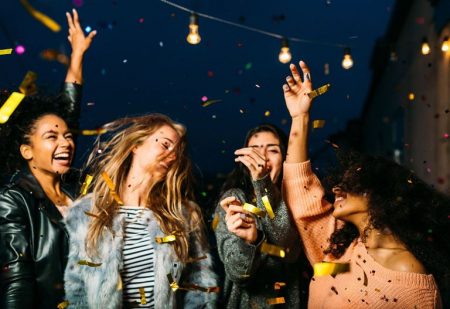Winter party liveabout