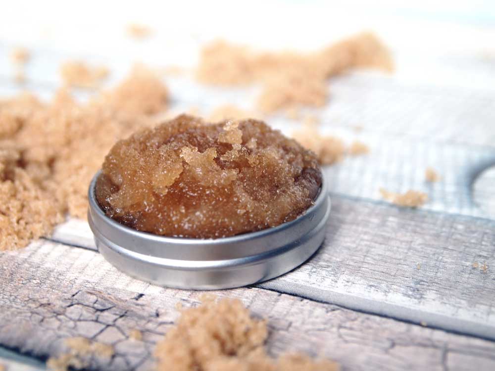 sugar lip scrub recipe — image courtesy of ecolivingmama.com