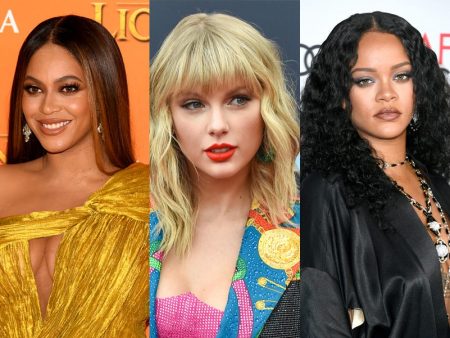 Pop singers on stage 2020