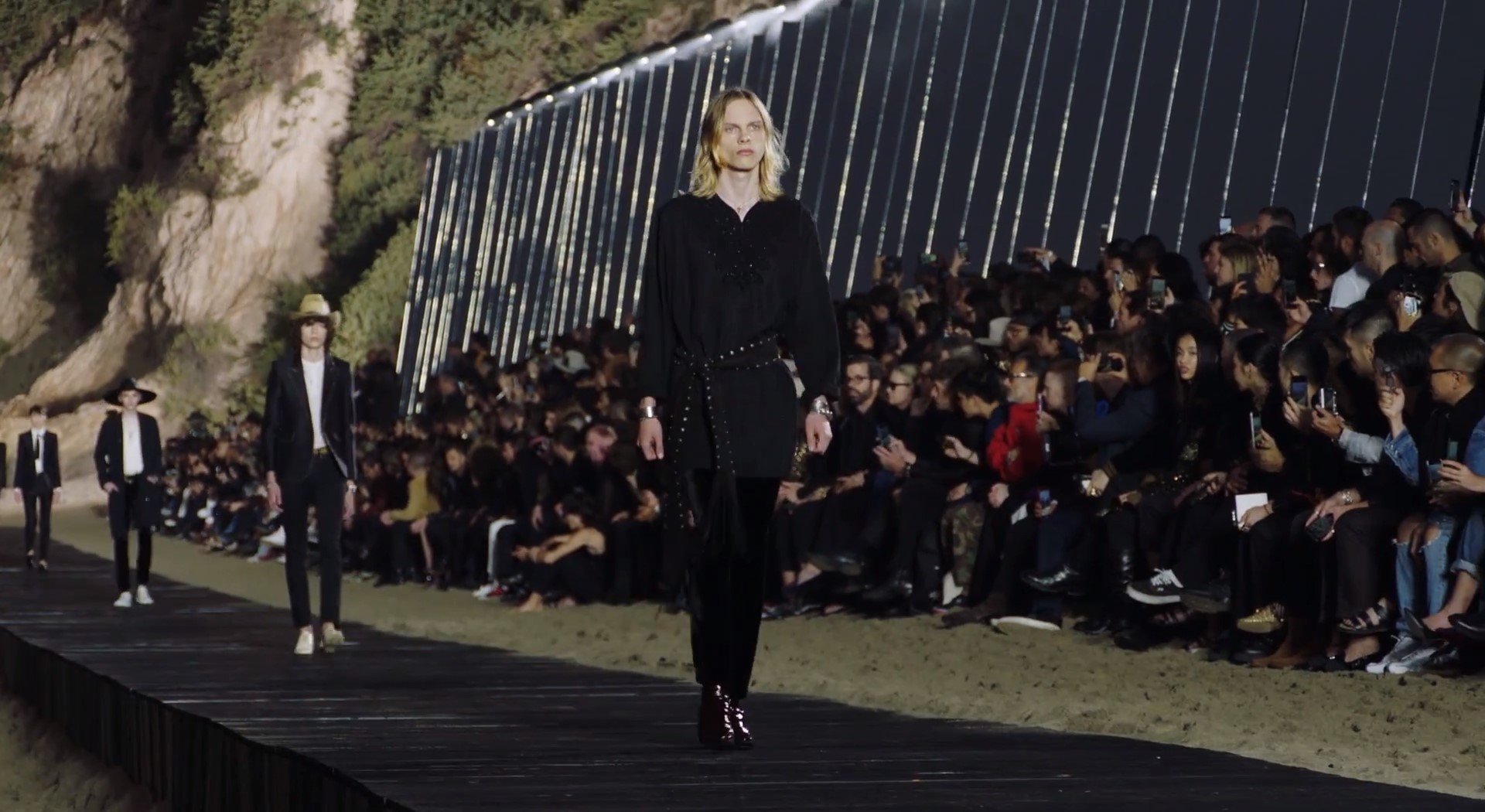 StateOfTheRunway SaintLaurentMensSS20 3