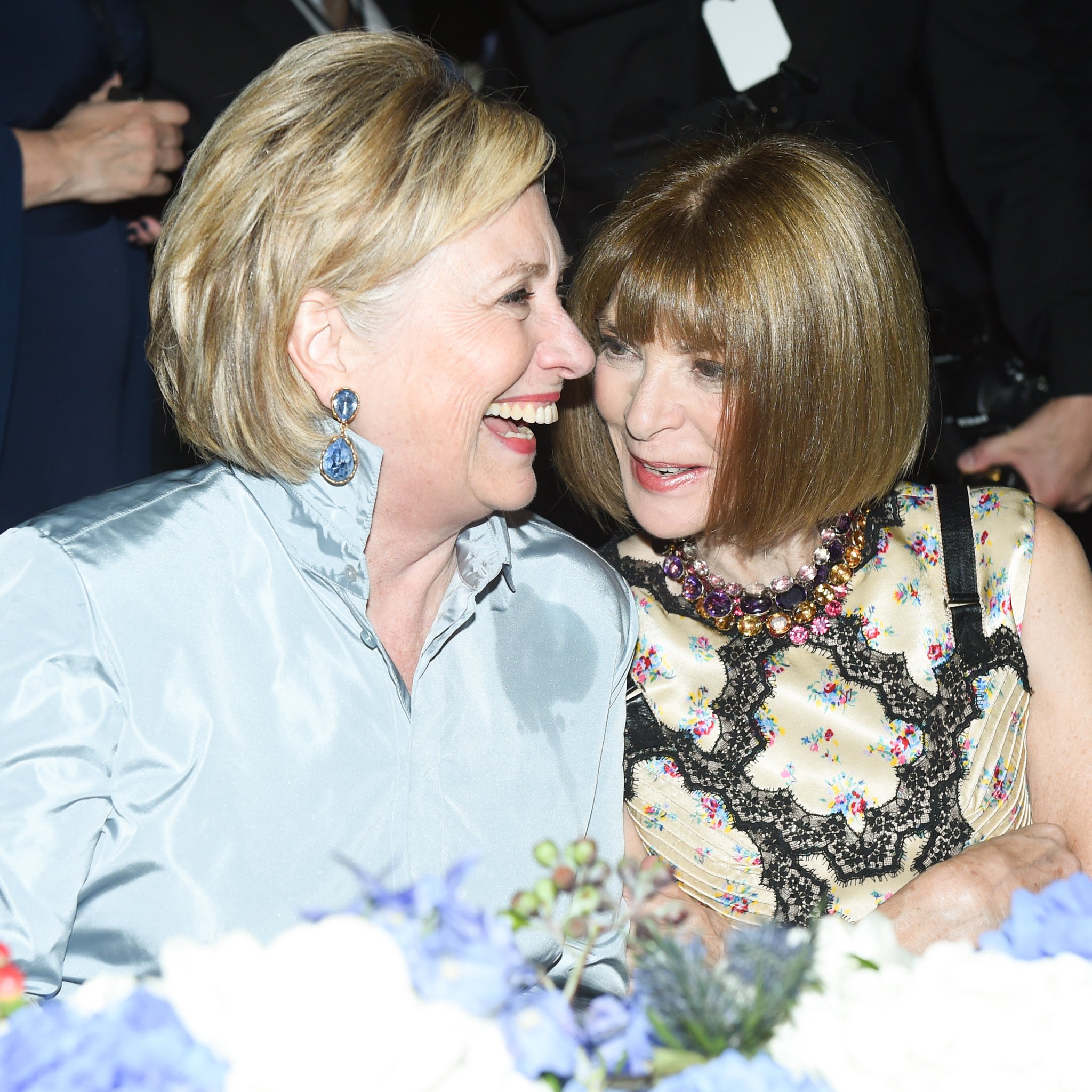 PoliticalDressing HillaryClintonAnnaWintour 2 — image courtesy of youtube.com