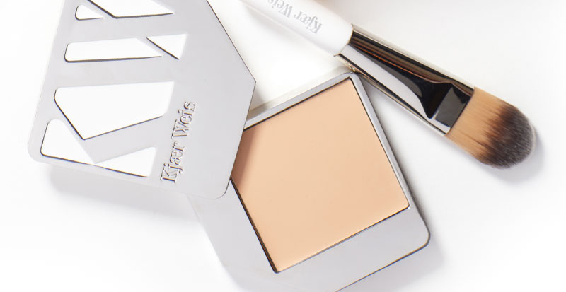 Kjaer Weis Foundation B glowing — image courtesy of b-glowing.com
