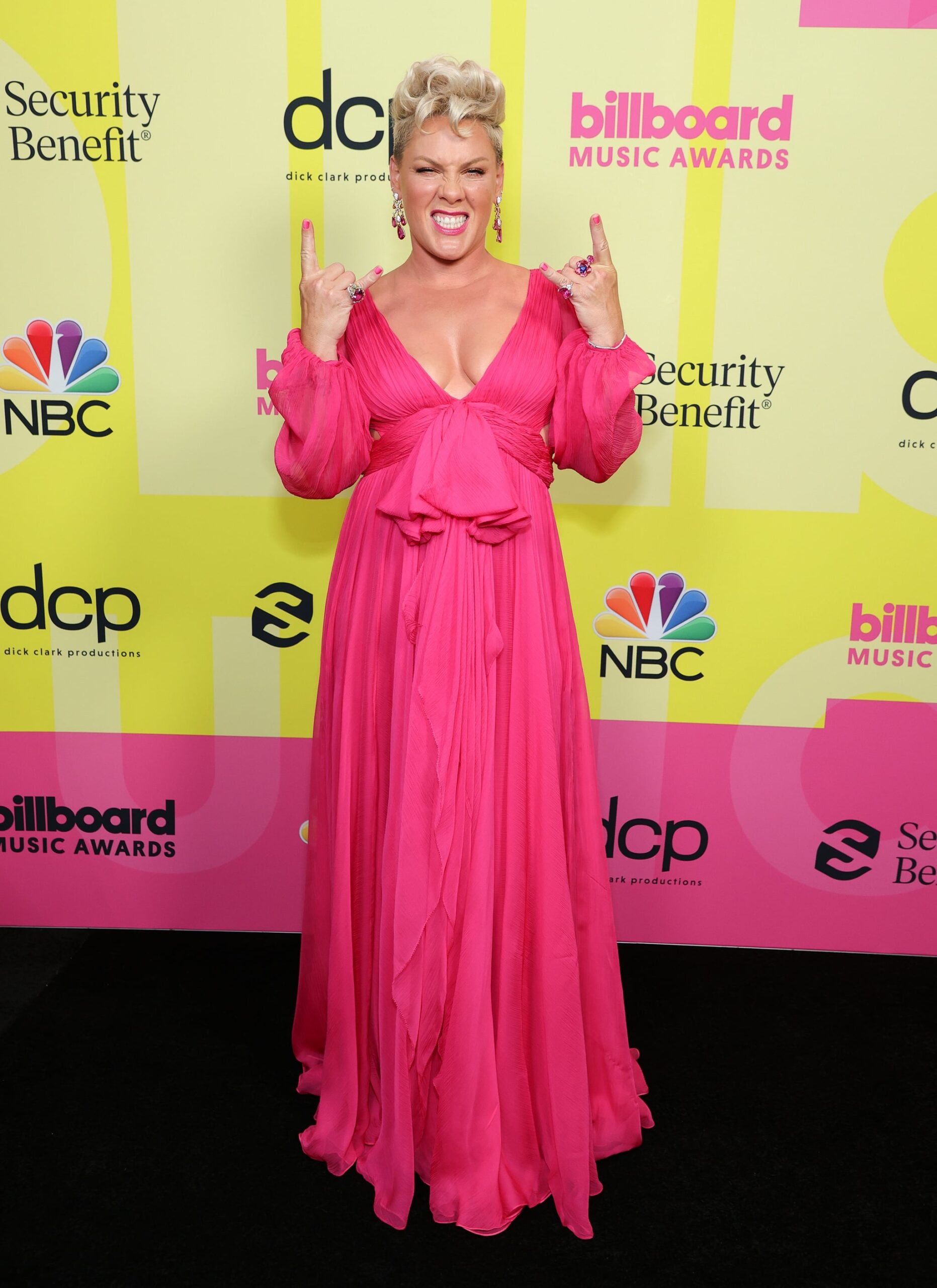 pink at 2021 billboard music awards pictures popsugar — image courtesy of popsugar.com