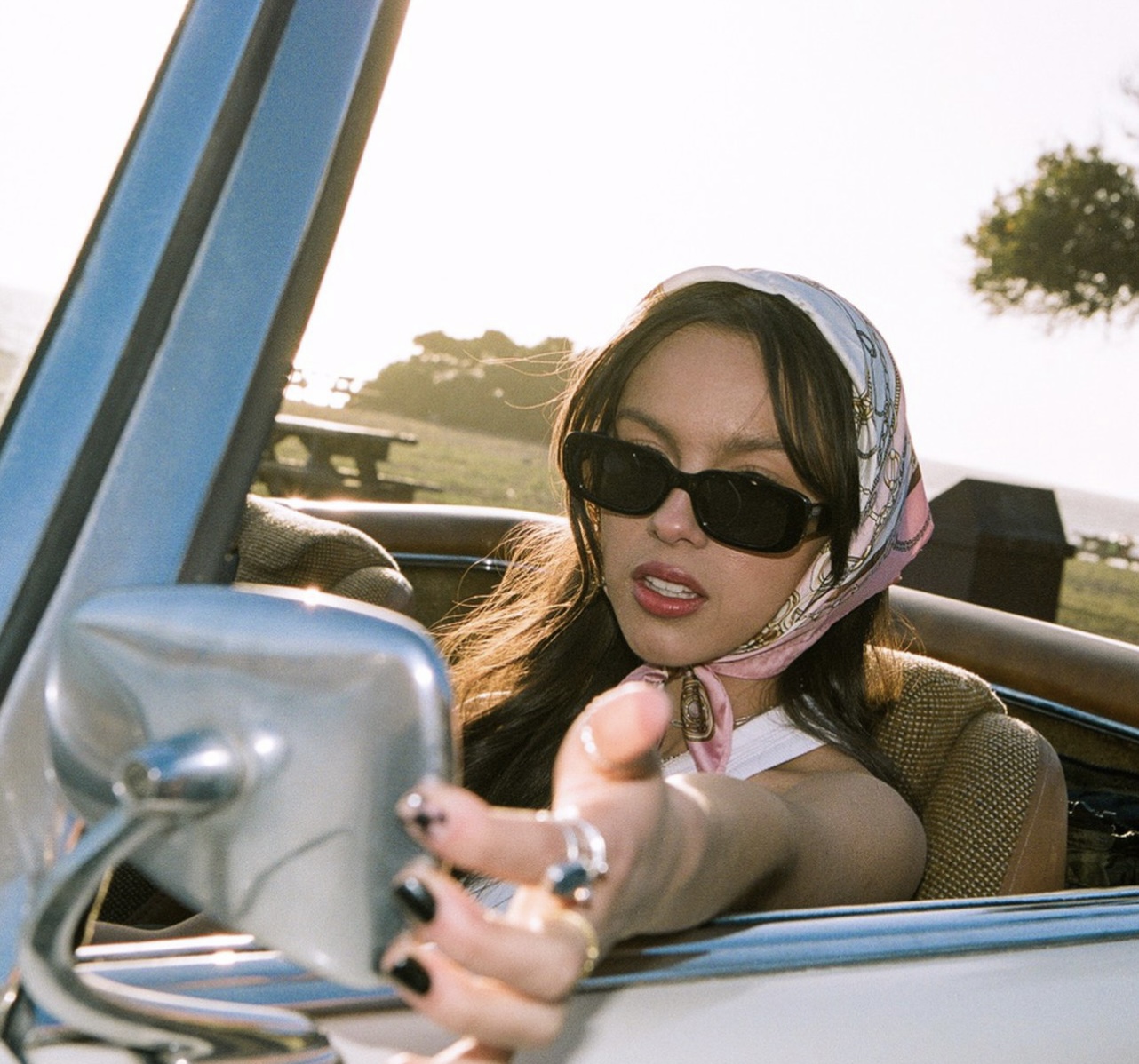 Summer 2021 Sunglasses Editor Picks 11 Section Header — image courtesy of @oliviarodrigo on Depop