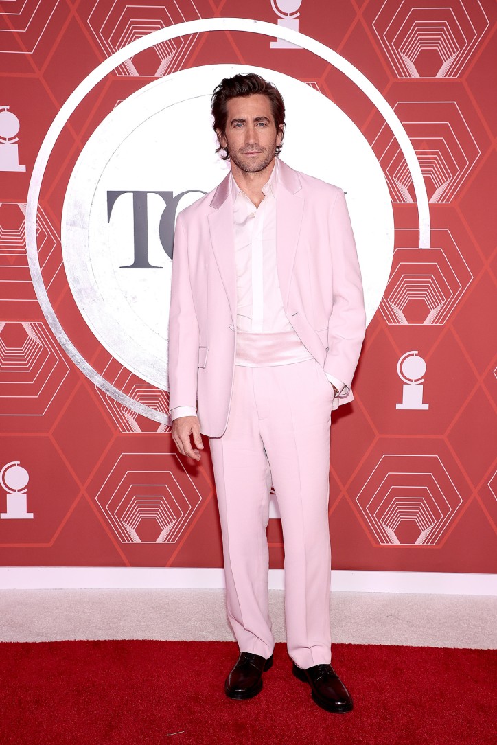 4.jake gyllenhaal — image courtesy of pagesix.com