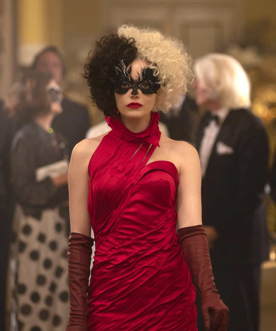 06 Halloween Cruella — image courtesy of eefinery29.com