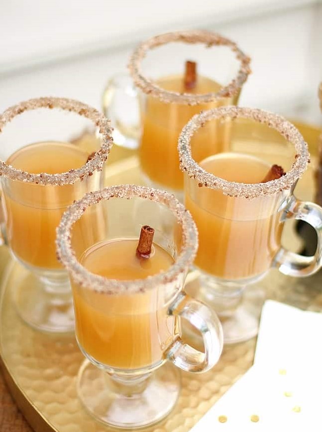 2021 Holiday Cocktails 08 Spiced Apple Hot Toddy