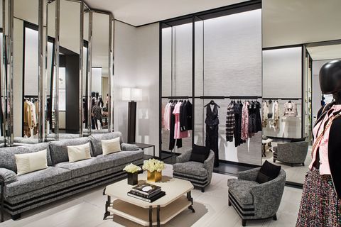 Fashion Boutiques 00b Intro