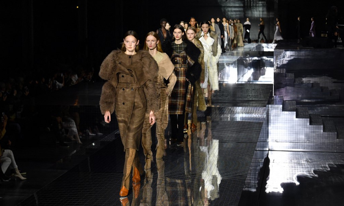London Fashion Week Globaltimes — image courtesy of Ben STANSALL / AFP)