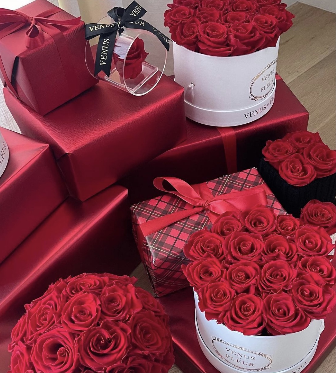 Womens Holiday Gift Guide 01