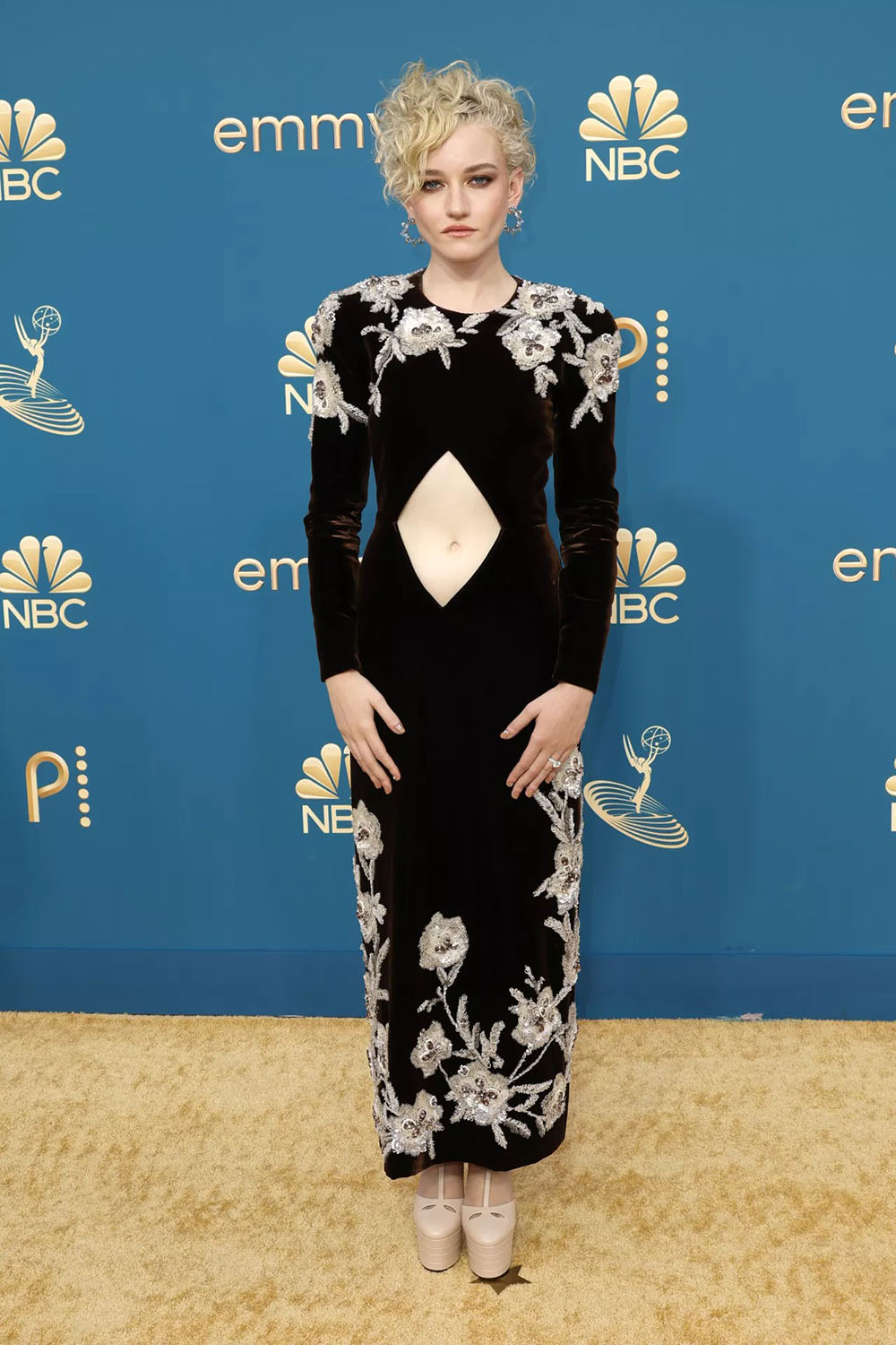 Julia Garner in Gucci — image courtesy of red-carpetawards.com