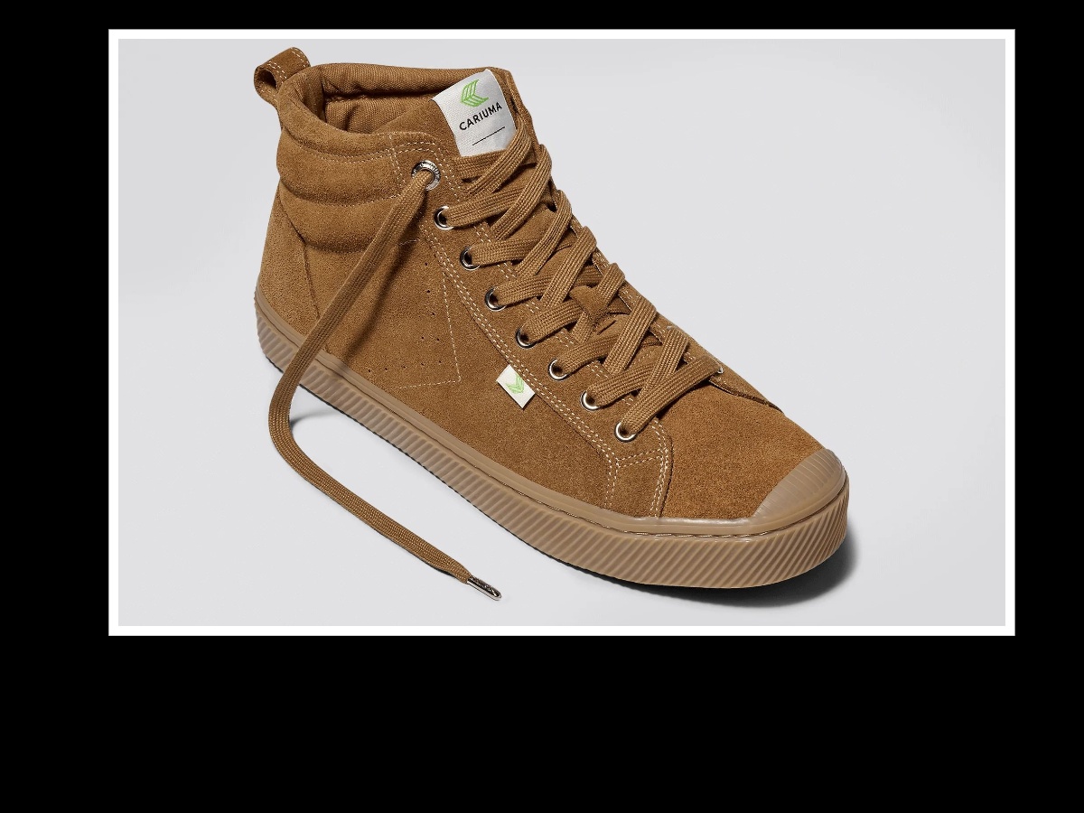 Cariuma Suede — image courtesy of cariuma.com