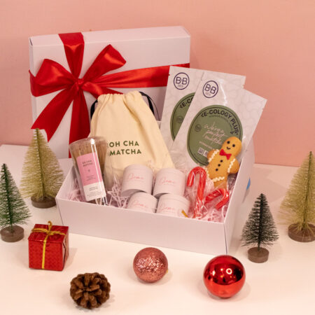 Holiday 2023 beauty gifts feature