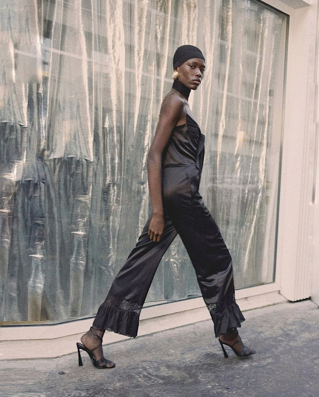 model trend Awar 02 — image courtesy of Glen Luchford