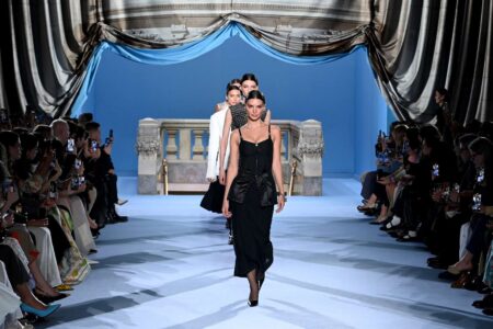 nyfw emily ratajkowski 43a7c04a48bd4ebaab7463fd68dfd4e5