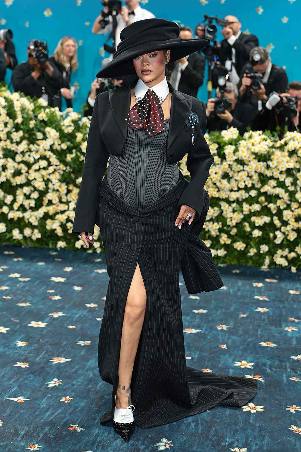 Rihanna People — image courtesy of people.com