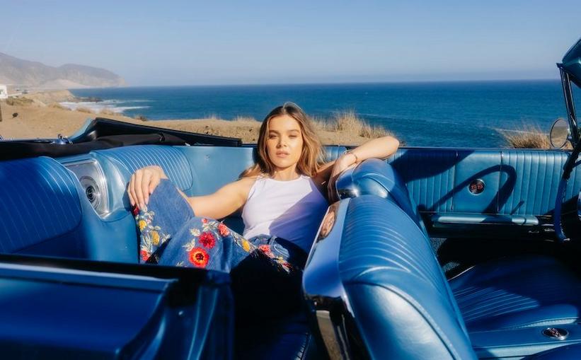 hailee steinfeld — image courtesy of grammy.com